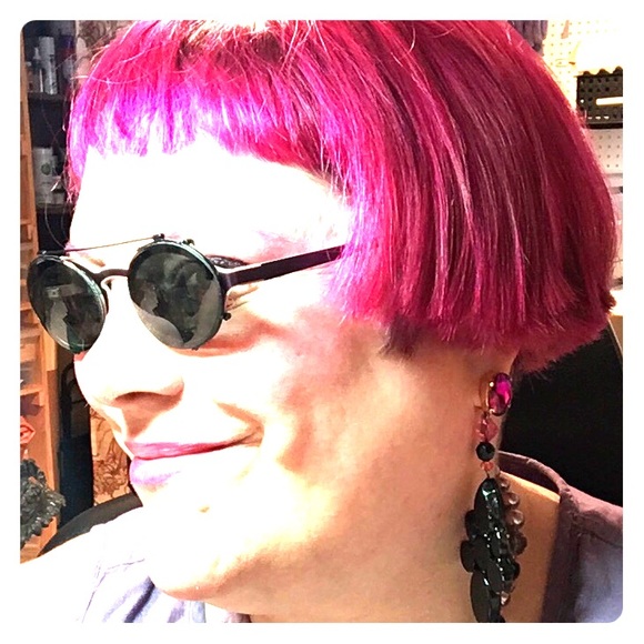 Meet your Posher, Thea - Picture 1 of 1